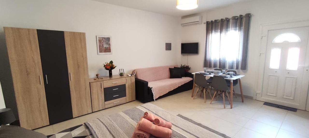 Seaside Apartments Nea Iraklia Exteriér fotografie